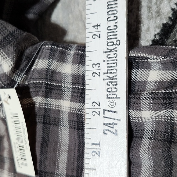 AMAZON ESSENTIAL SLIM-FIT GRAY FLANNEL POCKETS LONG-SLEEVED SHIRT JACKET - Picture 8 of 13